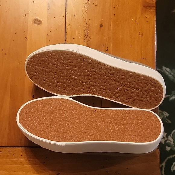 Platform Gray SUPERGA Sneaker NWOT - Picture 5 of 6